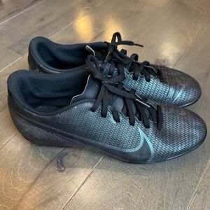 NIKE MERCURIAL VAPOR 13 SOCCER CLEATS SHOES MENS 7.5 BLACK PURPLE